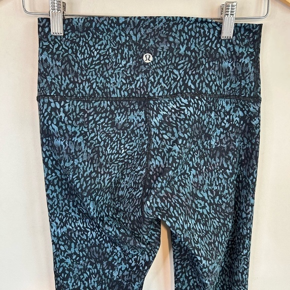 Lululemon Wunder Under Crop Size 6 Illuminate Multi Black High Rise Luxtreme 21” - Picture 6 of 8